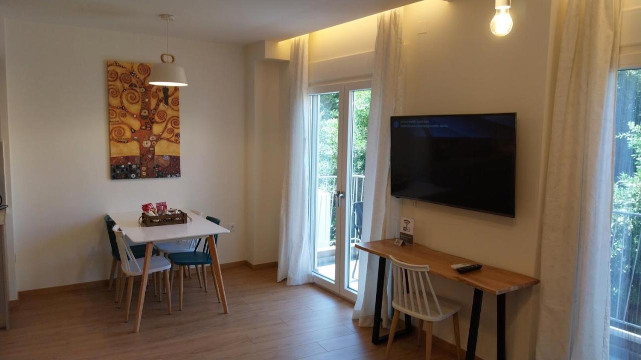Uni Island - City Heart Suites كاندية المظهر الخارجي الصورة