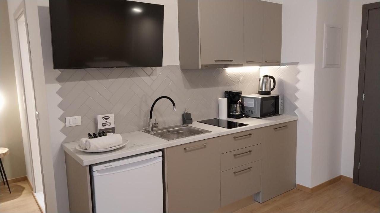 Uni Island - City Heart Suites كاندية المظهر الخارجي الصورة