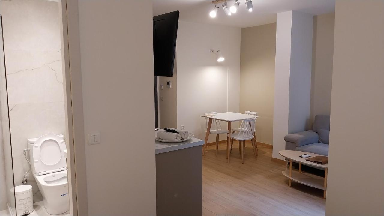 Uni Island - City Heart Suites كاندية المظهر الخارجي الصورة